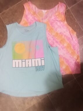 Time and Tru Light Blue Miami 1987 Tank & Pink Orange Tie-Dye Tank Set
